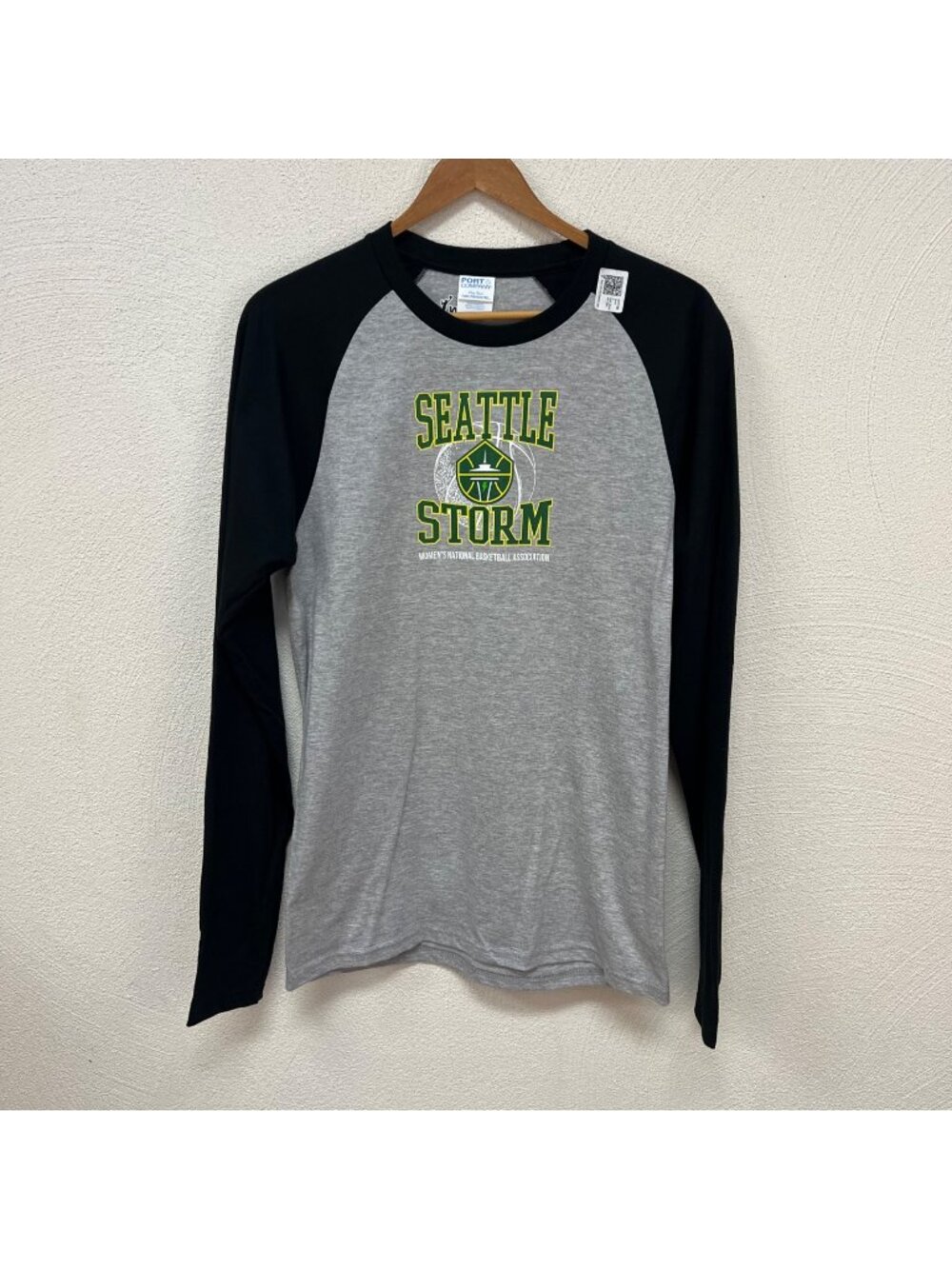 WNBA Seattle Storm Men's Ragland Baseball Tee Shirt Size Small